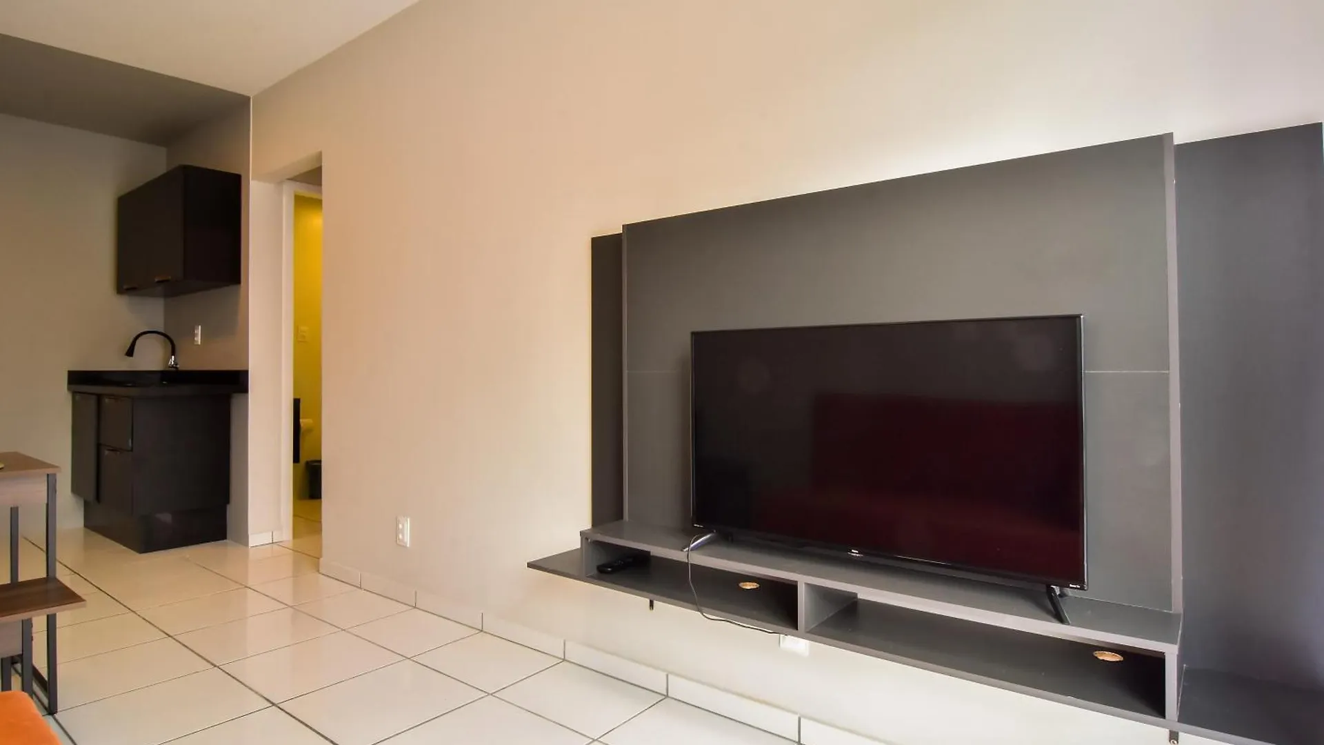 Custo Beneficio P/ 4 Hospedes Na Rua 1000 P1947 Balneário Camboriú Apartament